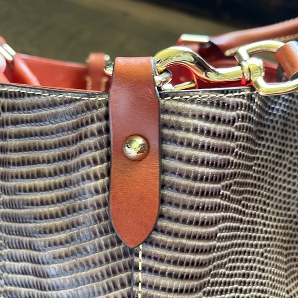 Dooney & Bourke Large Barlow Bag - Picture 6 of 10